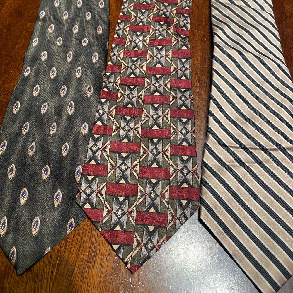 🗣TIE BUNDLE🗣 - Picture 4 of 4